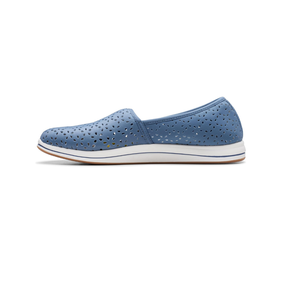 Clarks Women's Breeze Emily Blue Slip-On Comfort Shoe 26177215
