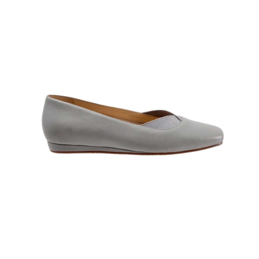 SoftWalk Vianna Women's Square-Toe Leather Loafer Flat - Misty Blue