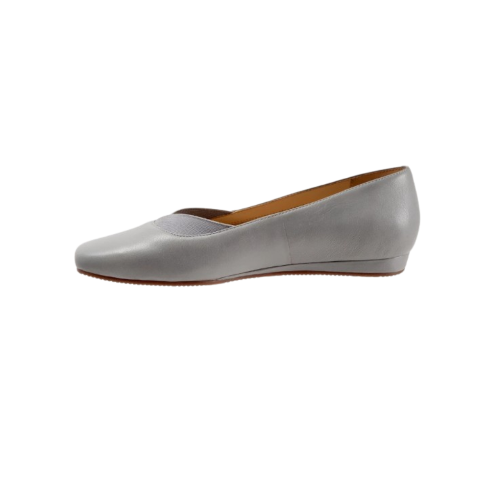 SoftWalk Vianna Women's Square-Toe Leather Loafer Flat - Misty Blue