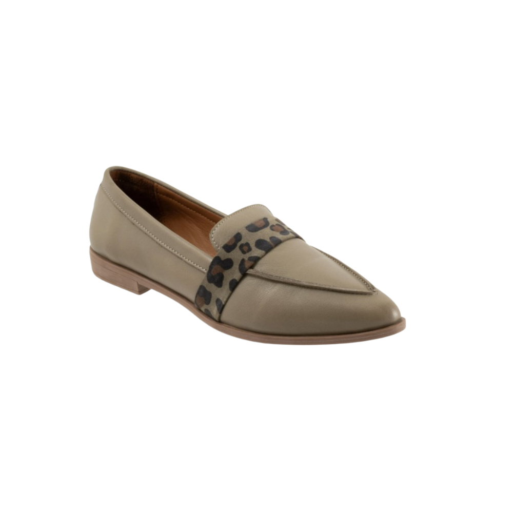 Bueno Women's Bristol Leather Pointy-Toe Loafers - Sage Green (B2256)