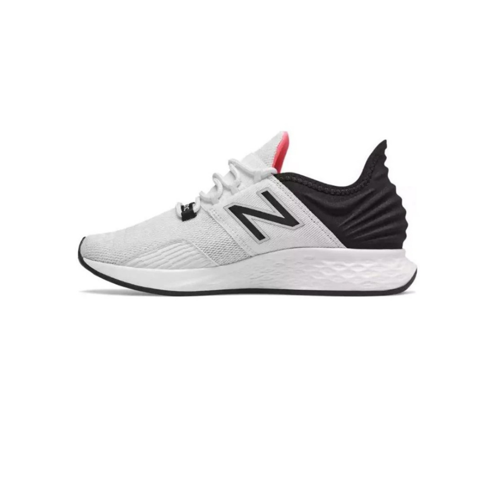New Balance Women’s Fresh Foam Roav V1 - Black / White Sneakers - Medium