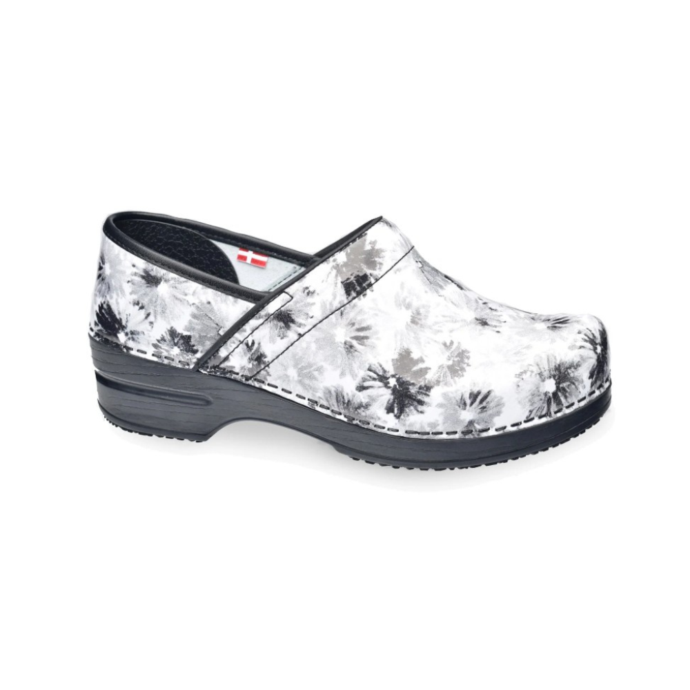 Sanita Inkwell Printed Patent Women’s Clogs – Black