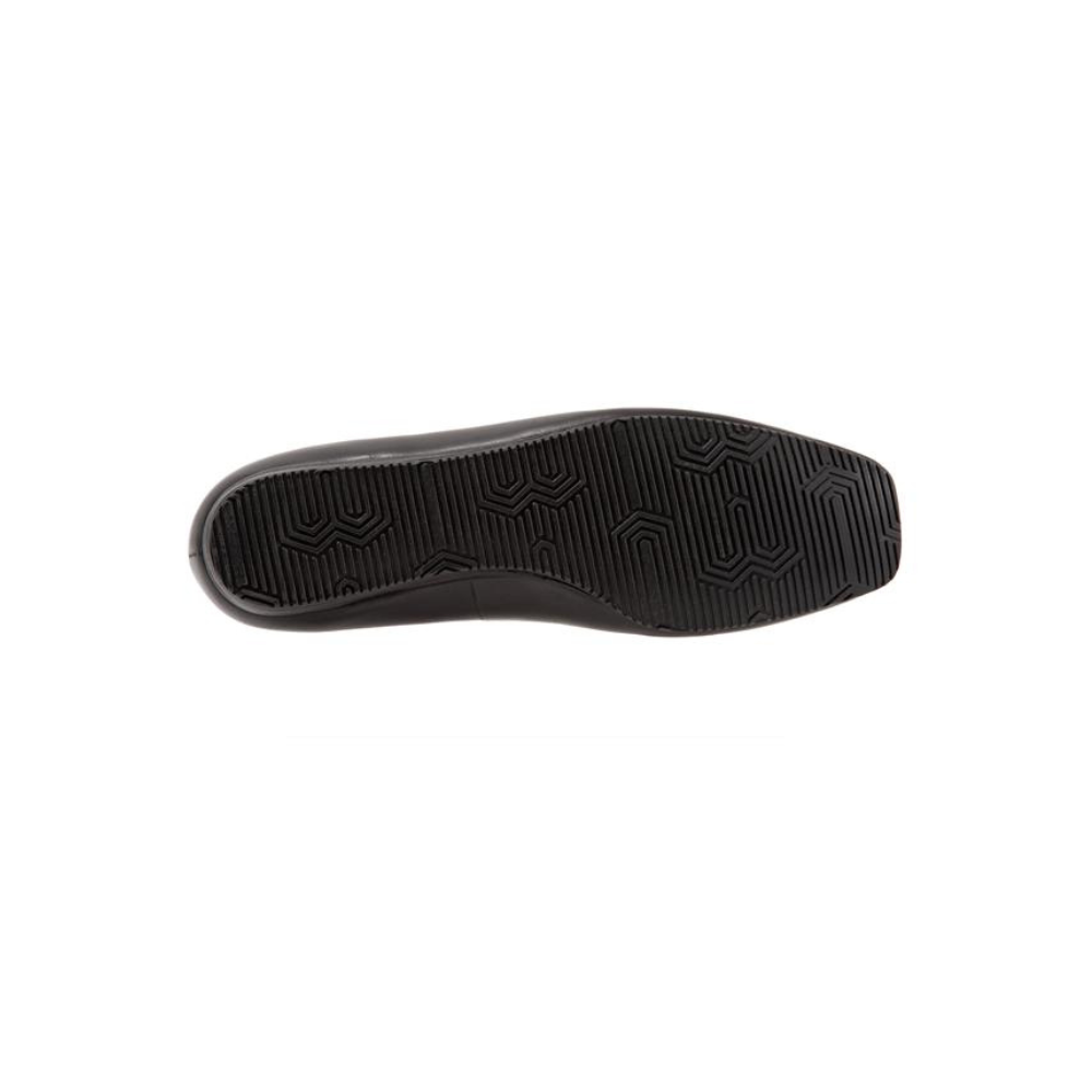 SoftWalk Women's Viana Leather Comfort Loafer Flat - Black